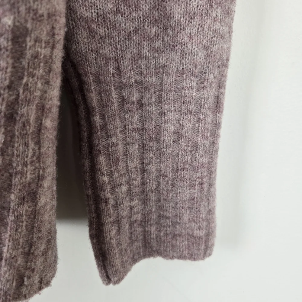Aritzia COMMUNITY Plutarch Turtleneck Sweater - Picture 6 of 9